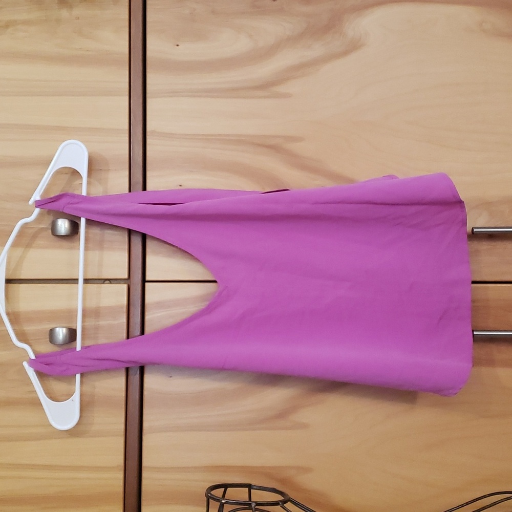 Romeo & Juliet Couture Fuchsia Scoop Neck Tank Top